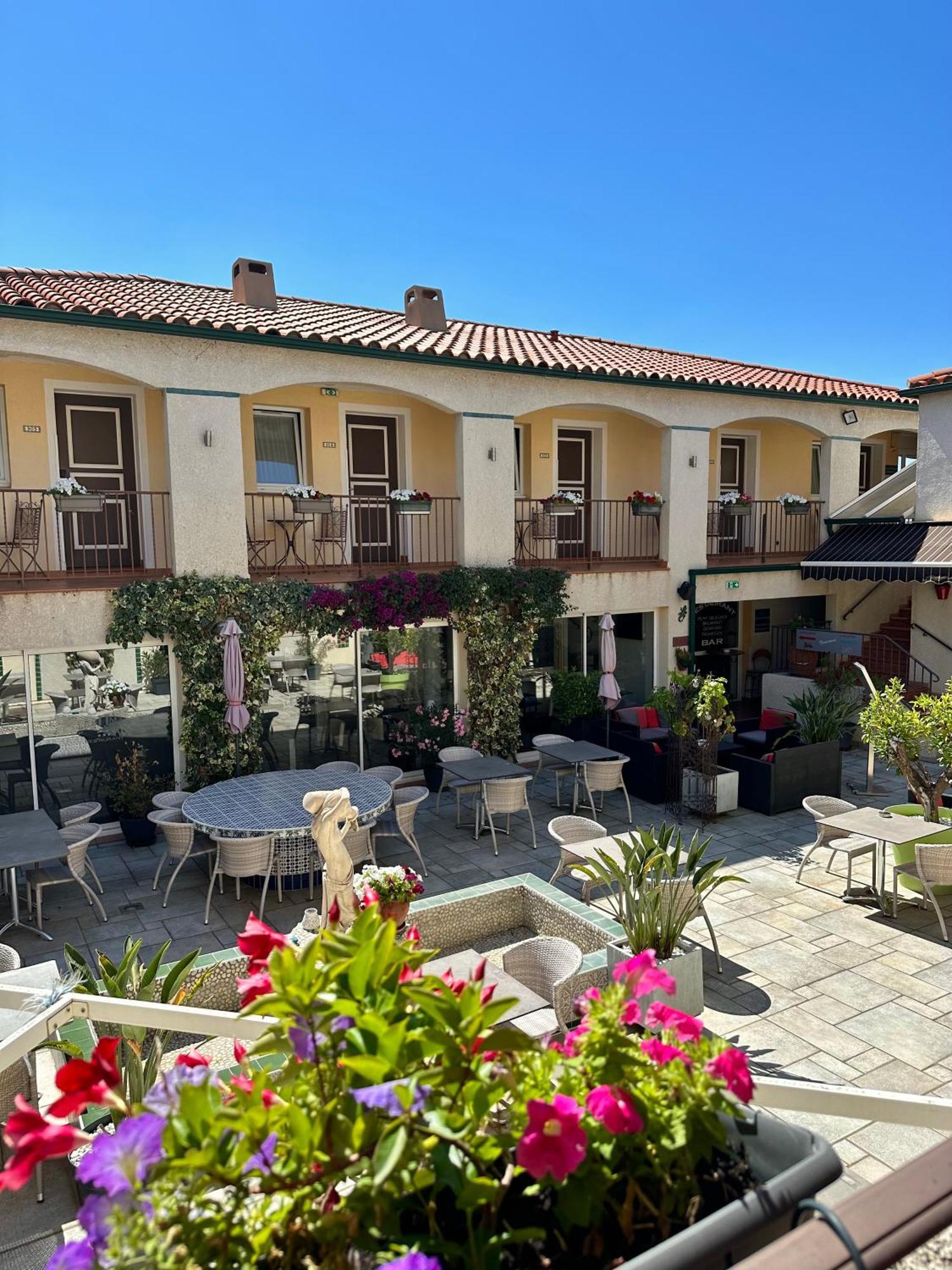Logis Hotel Les II Mas - Perpignan Sud Cabestany ภายนอก รูปภาพ